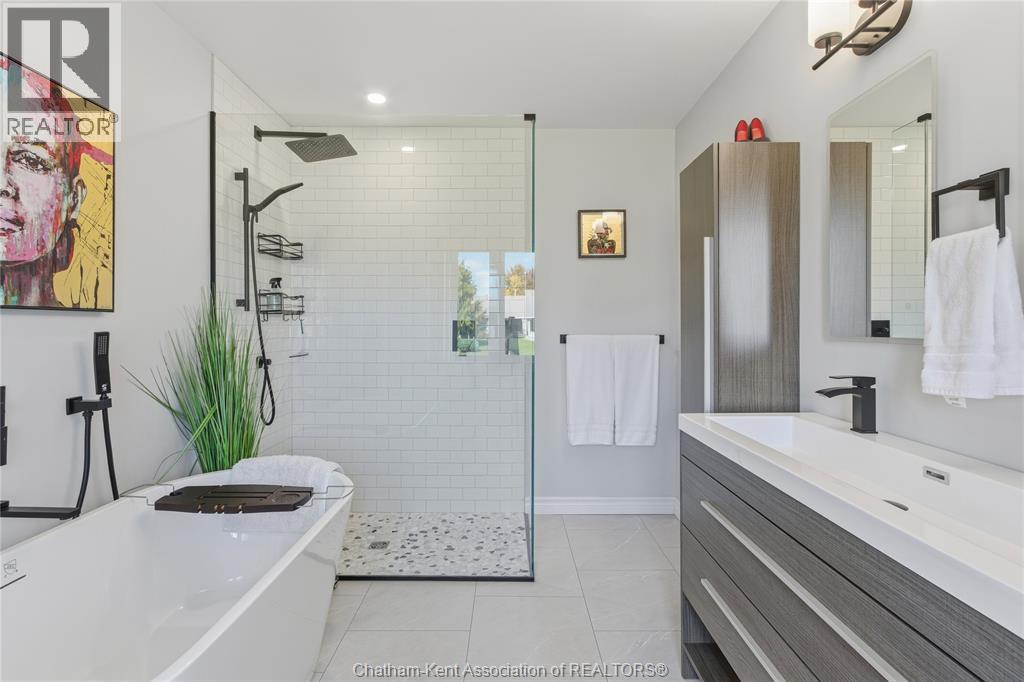 19165 Blue Water Avenue, Lighthouse Cove, Ontario  N0P 2L0 - Photo 18 - 25027539