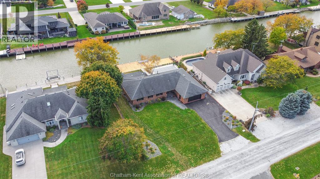 19165 Blue Water Avenue, Lighthouse Cove, Ontario  N0P 2L0 - Photo 2 - 25027539