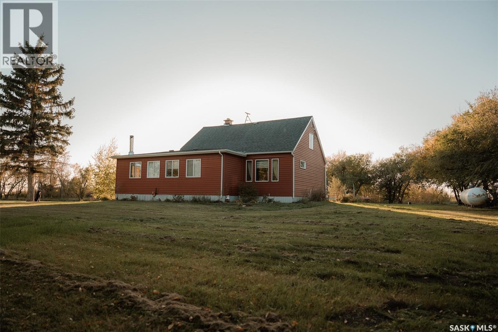 Tozer Acreage, Good Lake Rm No. 274, Saskatchewan  S3N 4C6 - Photo 6 - SK022092