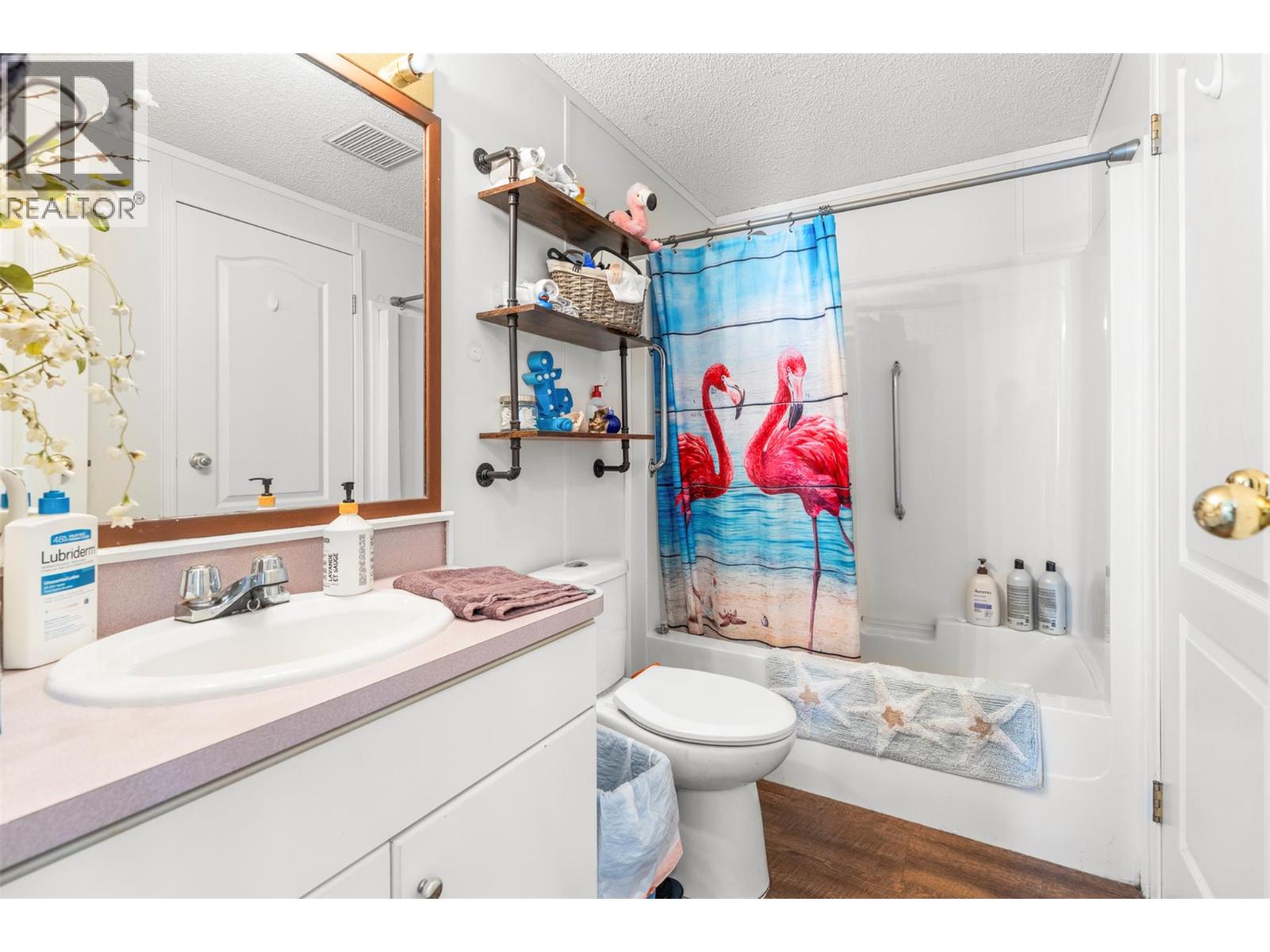 15401 Kalamalka Lake Road Unit# 210, Coldstream, British Columbia  V1B 1Z3 - Photo 16 - 10367270