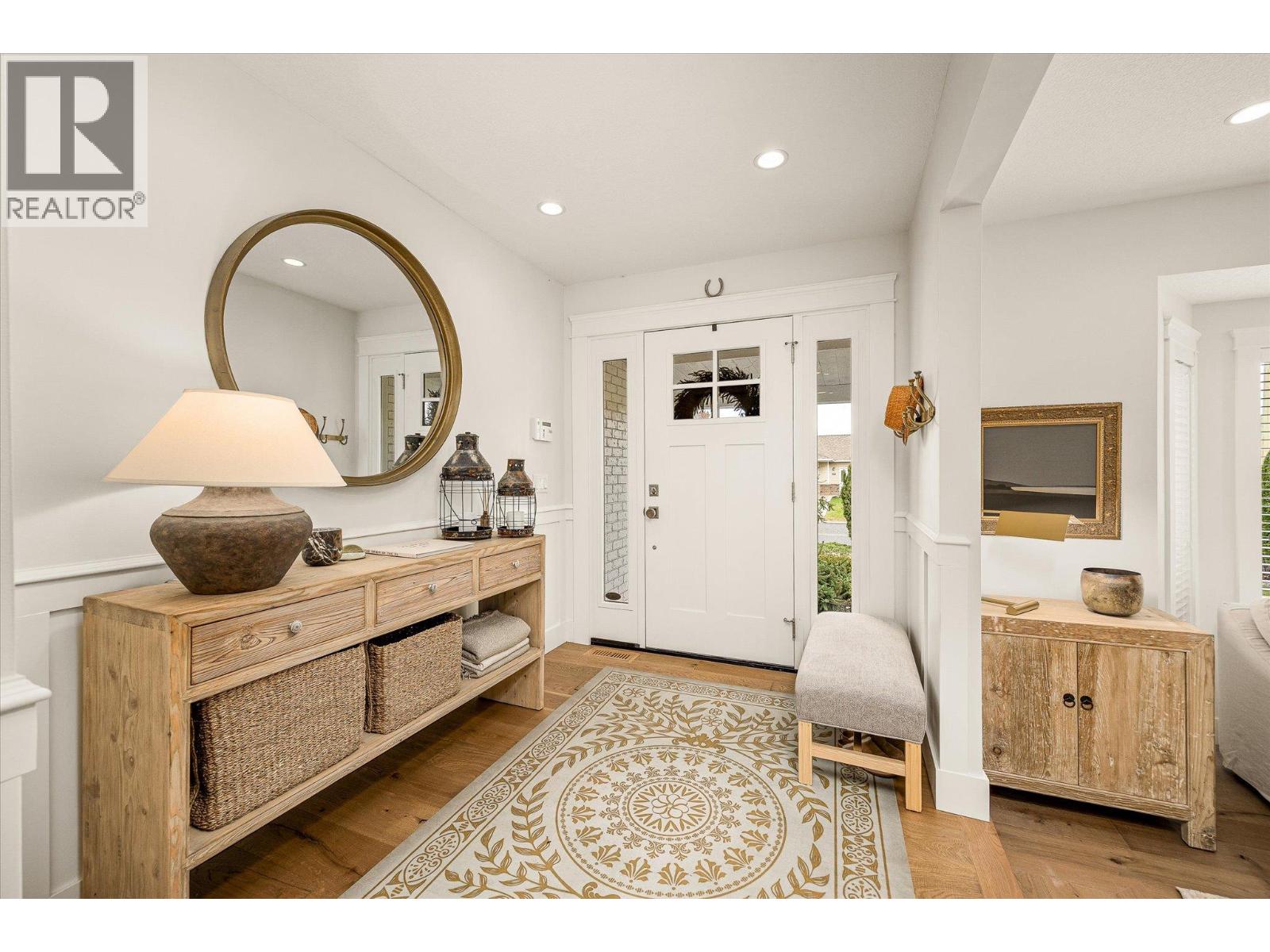 1039 Cushing Court, Kelowna, British Columbia  V1Y 8W8 - Photo 3 - 10367219