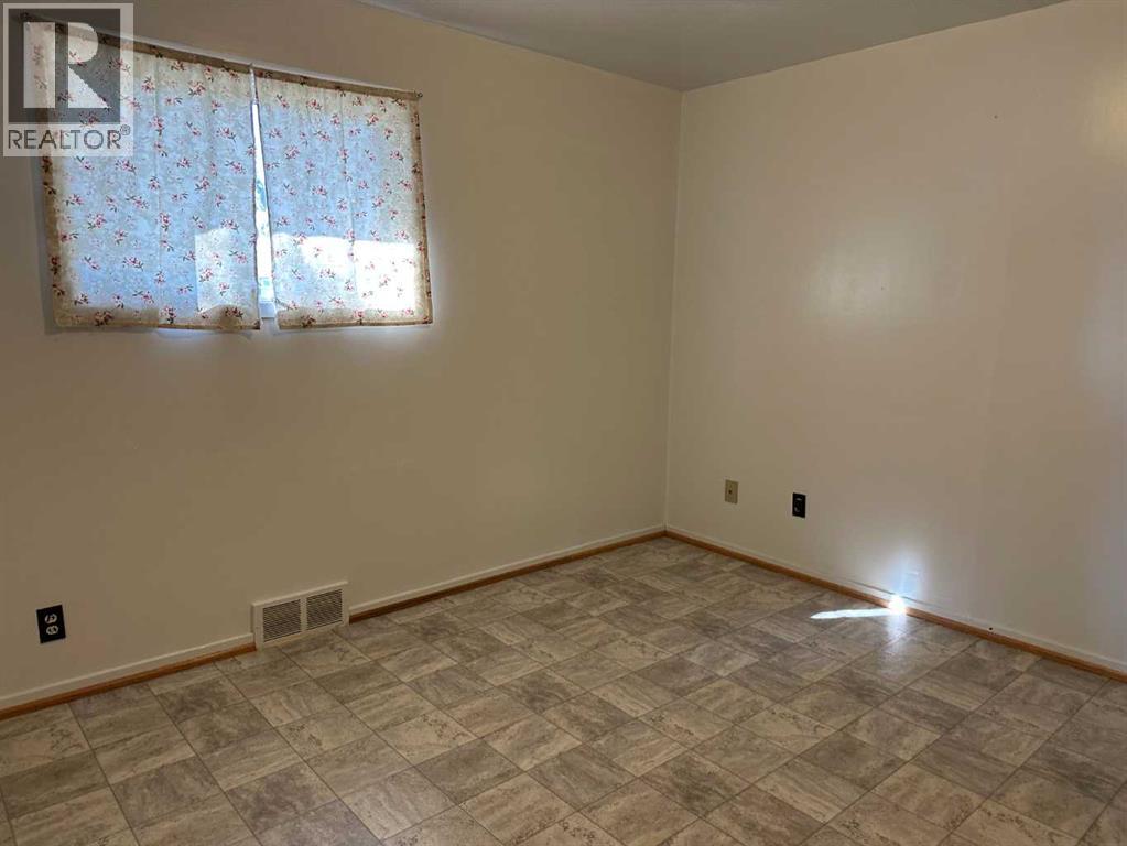 122 3 Avenue N, Vauxhall, Alberta  T0K 2K0 - Photo 7 - A2255668