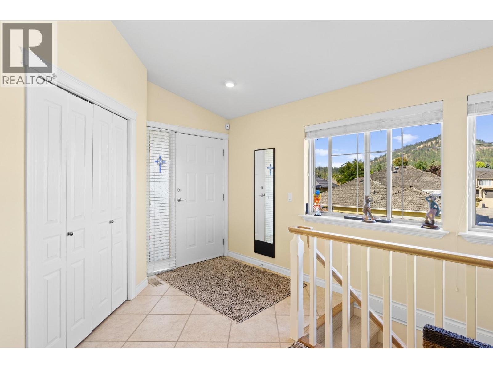 2455 Quail Ridge Boulevard Unit# 201 Kelowna Photo 4