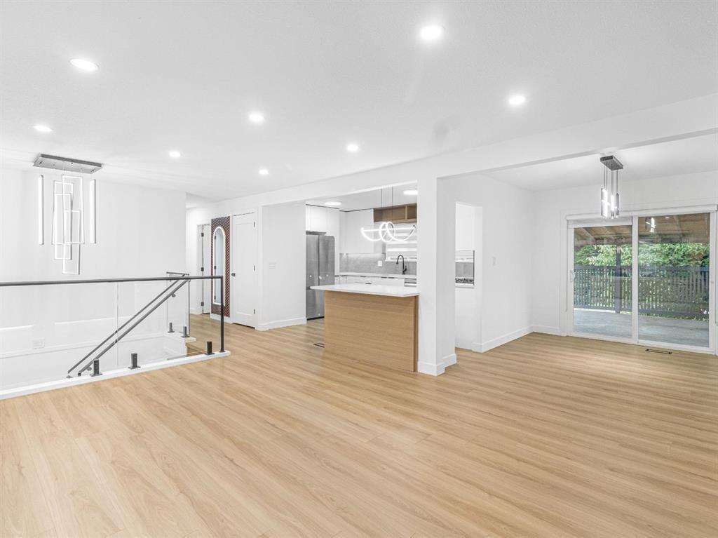 34333 George Ferguson Way, Abbotsford, British Columbia  V2S 2N9 - Photo 8 - R3063684