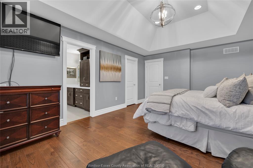 102 Hayes Avenue, Tecumseh, Ontario  N8N 0E1 - Photo 18 - 25027719