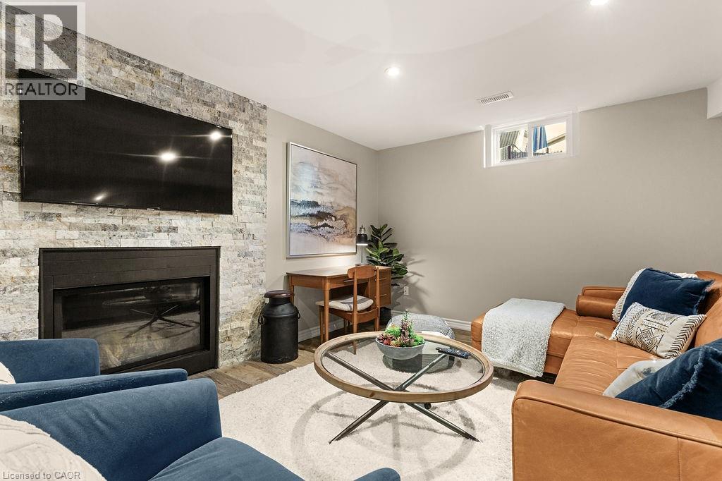 16 Edgecroft Crescent, Stoney Creek, Ontario  L8J 3Y6 - Photo 41 - 40780516