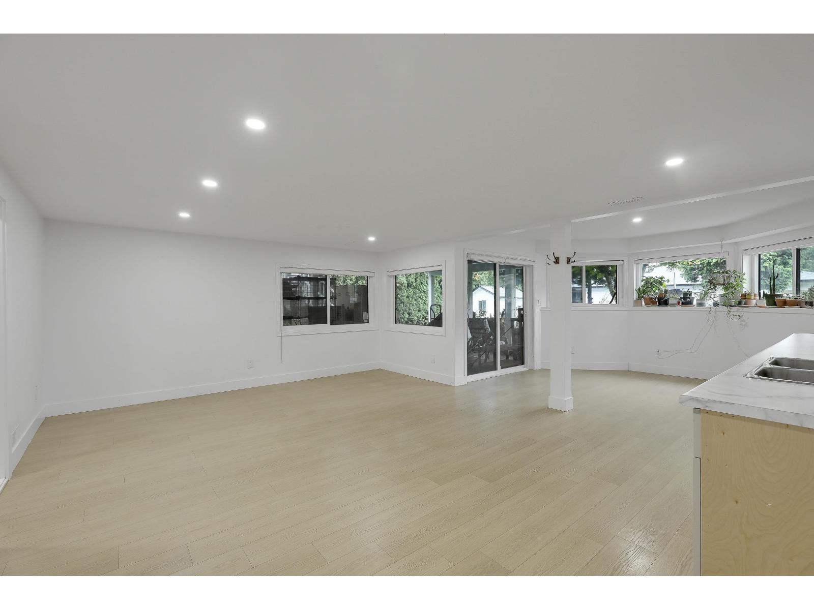 18040 20 Avenue, White Rock, British Columbia  V3S 9V7 - Photo 34 - R3063558