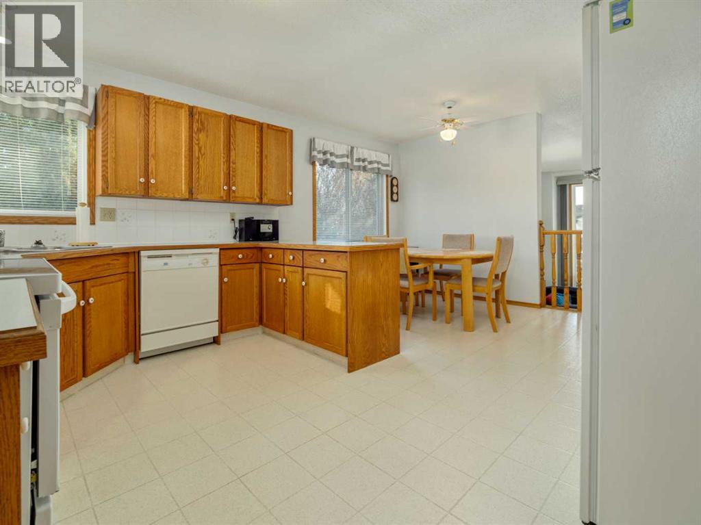 2120 17a Avenue, Coaldale, Alberta  T1M 1K3 - Photo 10 - A2266927