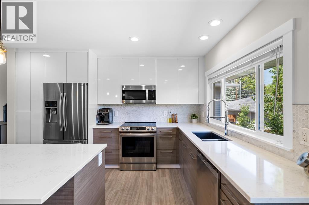 30 Coleridge Road Nw, Calgary, Alberta  T2K 1W9 - Photo 6 - A2264570