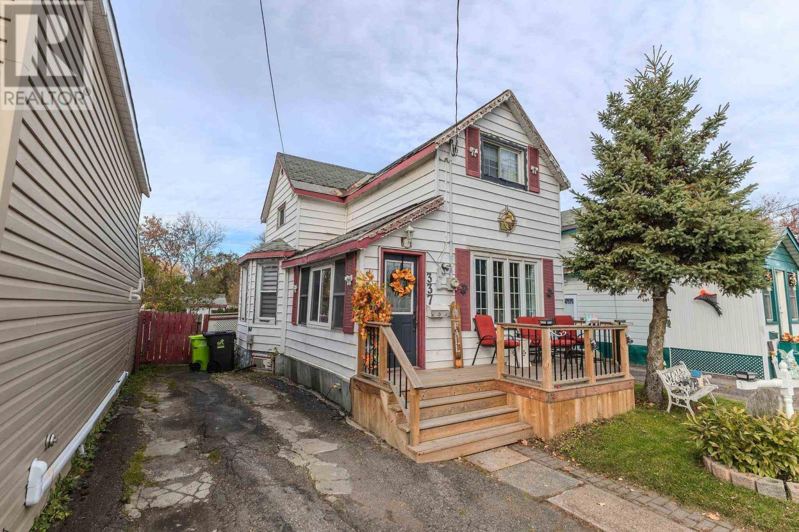 337 North St, Sault Ste. Marie, Ontario  P6B 2A7 - Photo 1 - SM253145