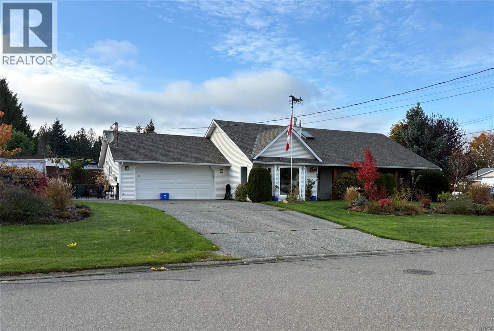 697 Woodburn St, Parksville, British Columbia