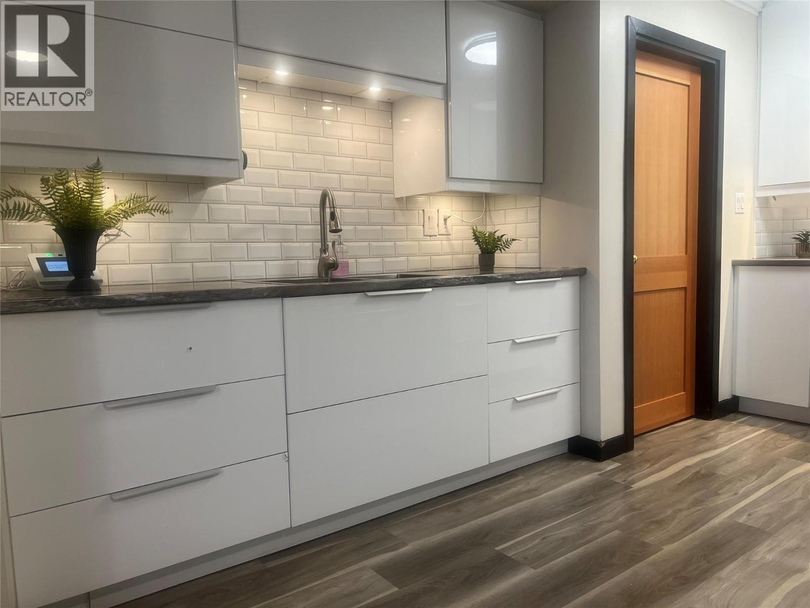 1751 Granite Avenue, Merritt, British Columbia  V1K 1B8 - Photo 8 - 10367065