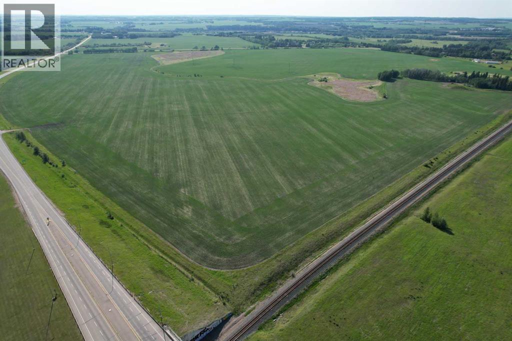 On Township Road 381, Rural Red Deer County, Alberta  T4N 5R4 - Photo 5 - A2267721