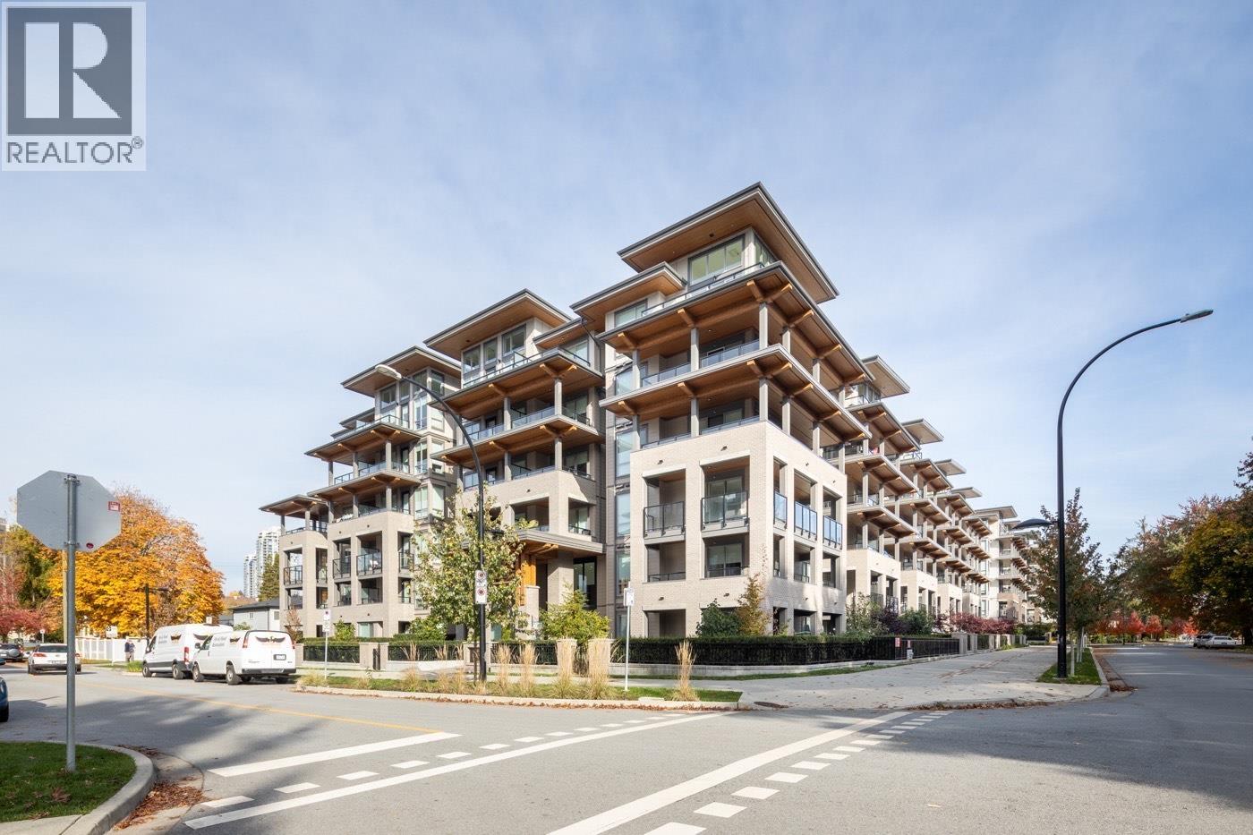 607 7588 16TH STREET, Burnaby, British Columbia