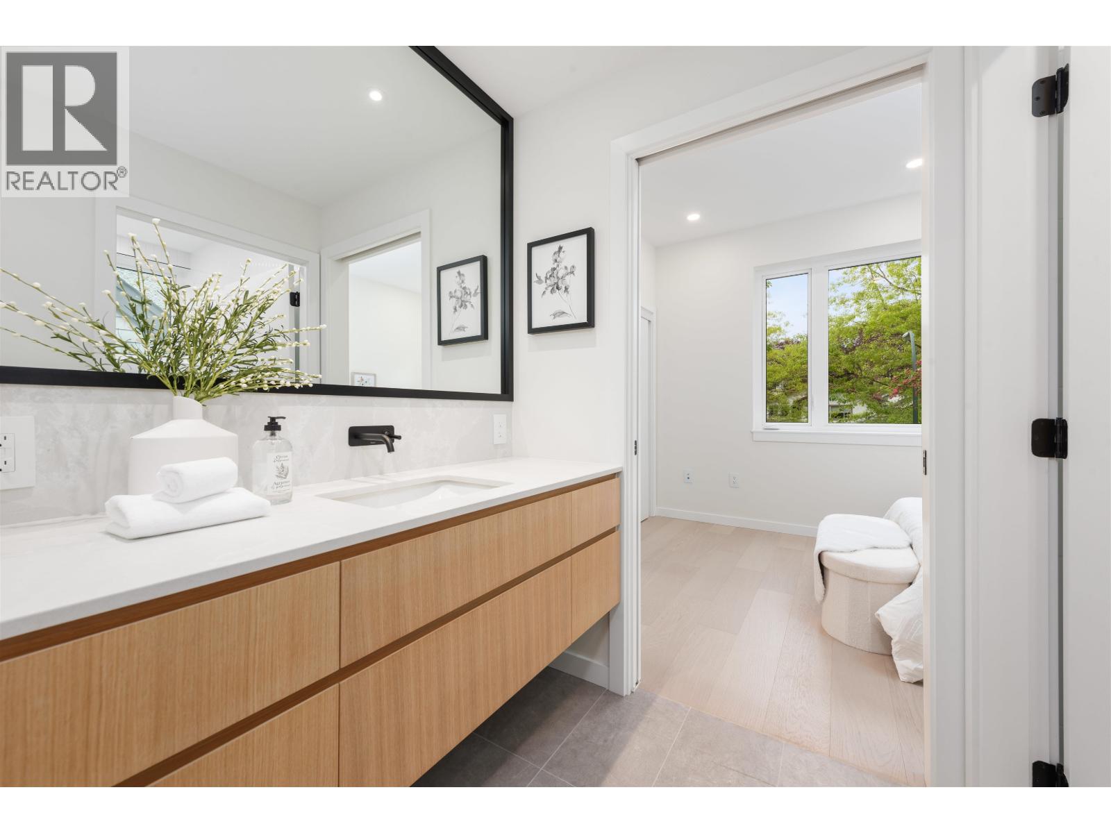 2 2764 W 14th Avenue, Vancouver, British Columbia  V6K 2X2 - Photo 18 - R3063675