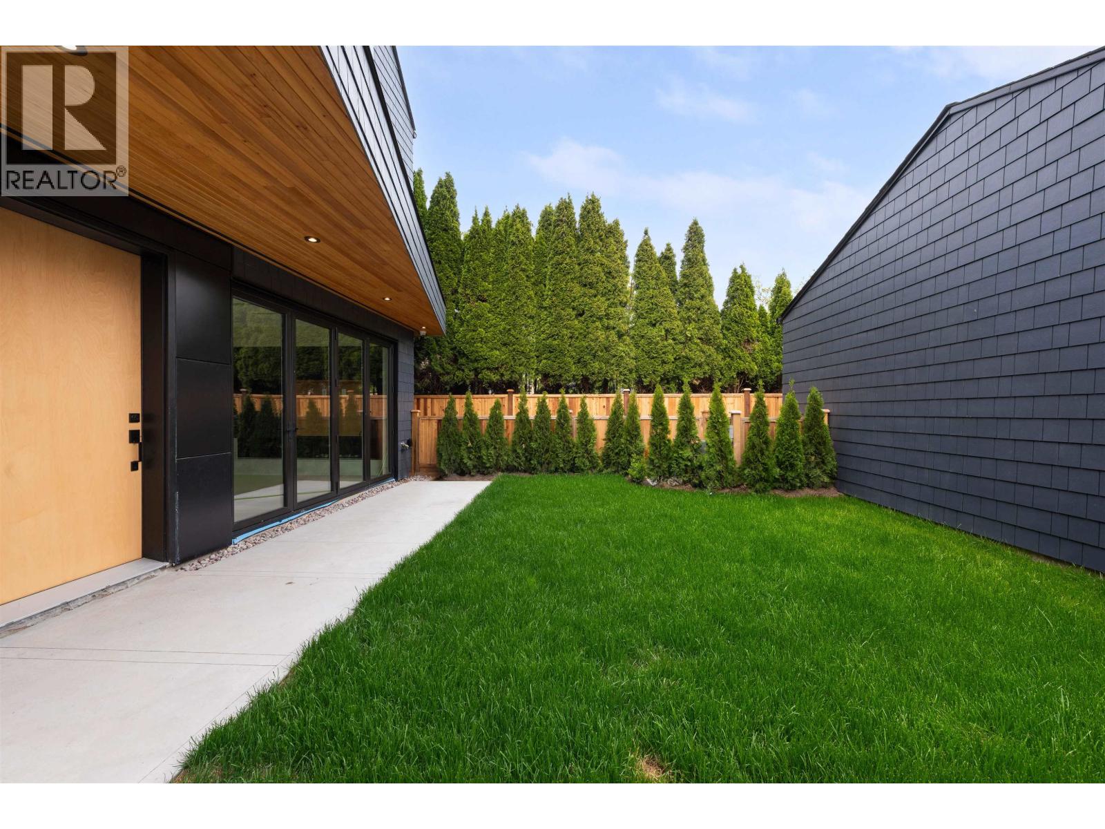 2 2764 W 14th Avenue, Vancouver, British Columbia  V6K 2X2 - Photo 31 - R3063675