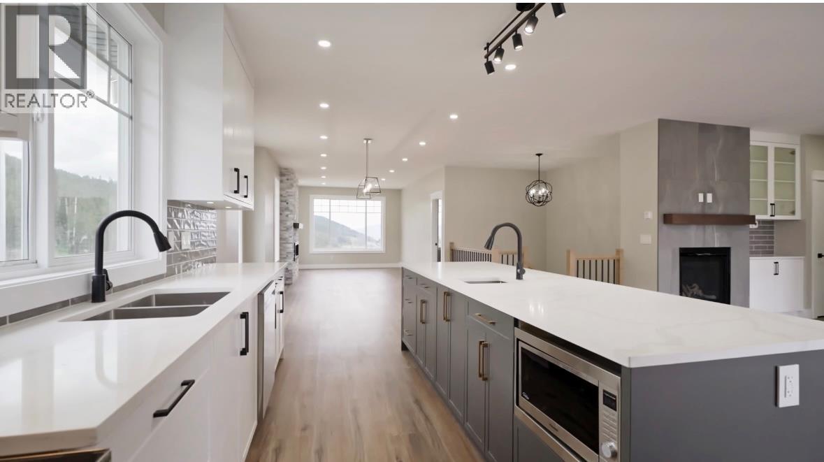 2073 Linfield Drive, Kamloops, British Columbia  V1S 0G3 - Photo 11 - 10367199