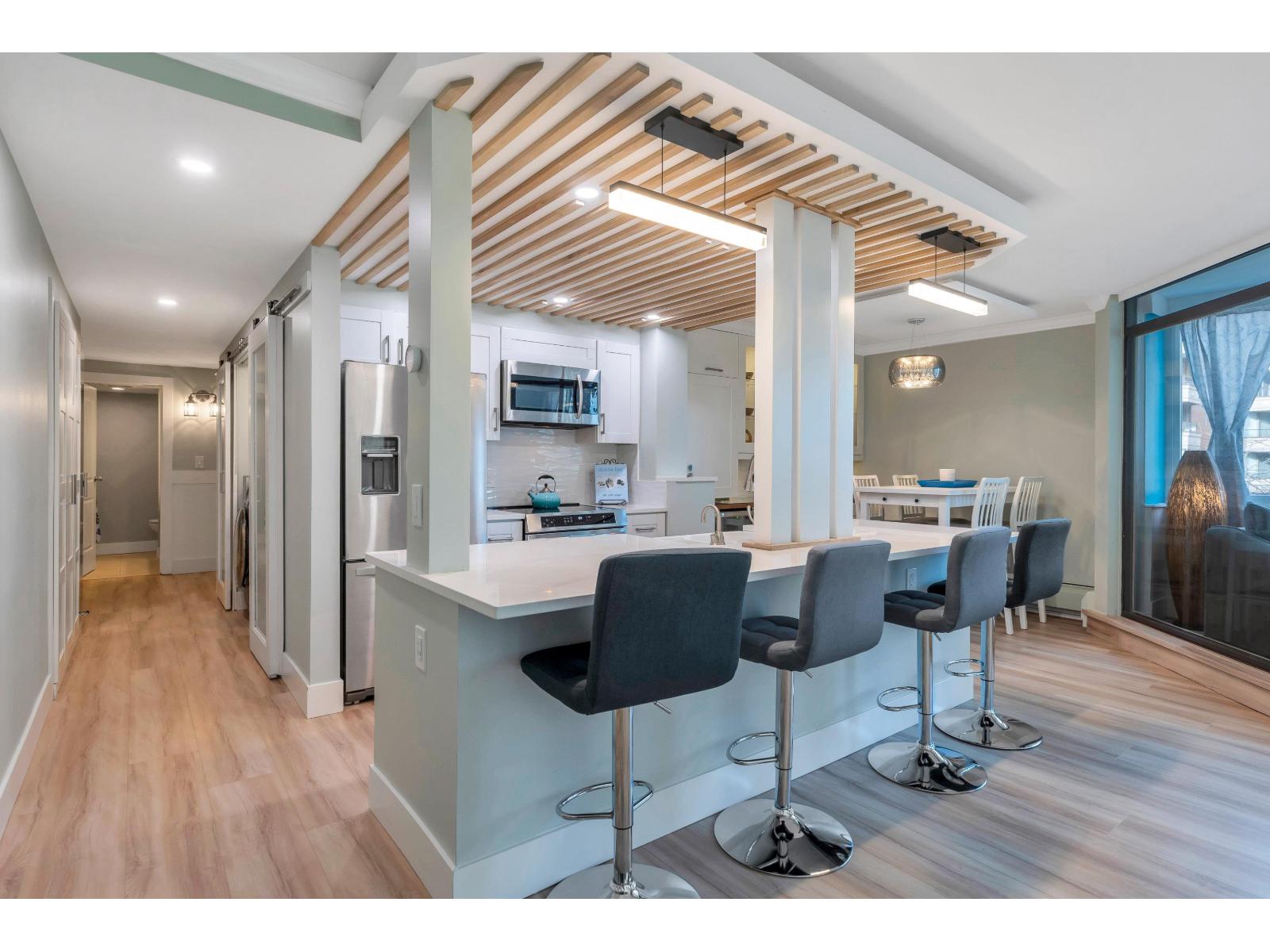 402 1480 Foster Street, White Rock, British Columbia  V4B 3X7 - Photo 9 - R3063540