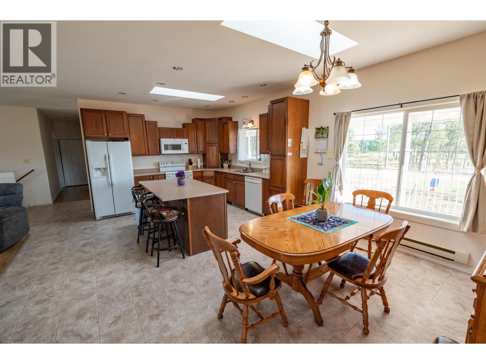 22 Valley Road, Williams Lake, British Columbia  V0K 2G0 - Photo 10 - R3057116