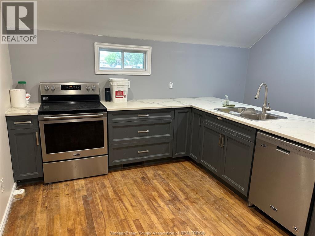 342 Renaud Line, Lakeshore, Ontario  N0R 1A0 - Photo 3 - 25027728