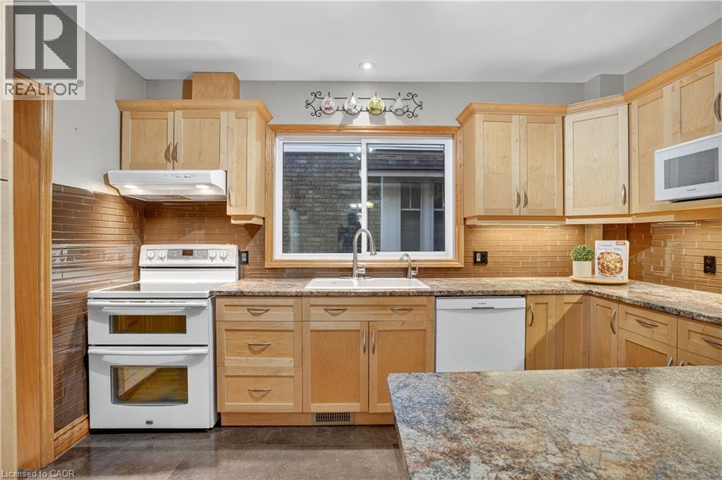 28 Troy Street, Kitchener, Ontario  N2H 1L8 - Photo 13 - 40784805