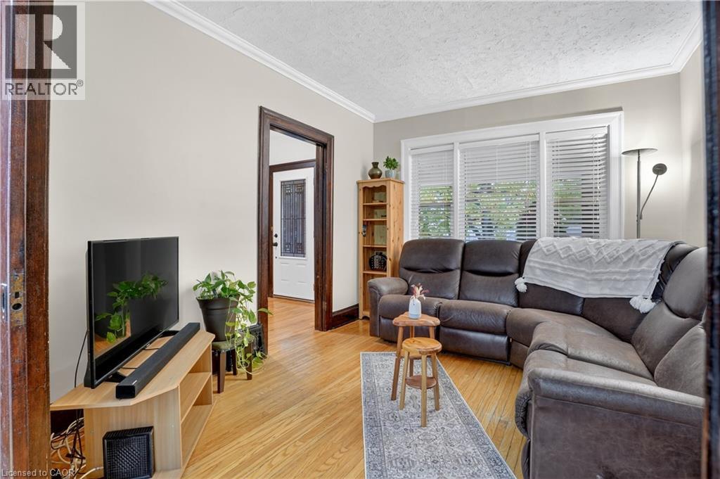 28 Troy Street, Kitchener, Ontario  N2H 1L8 - Photo 8 - 40784805