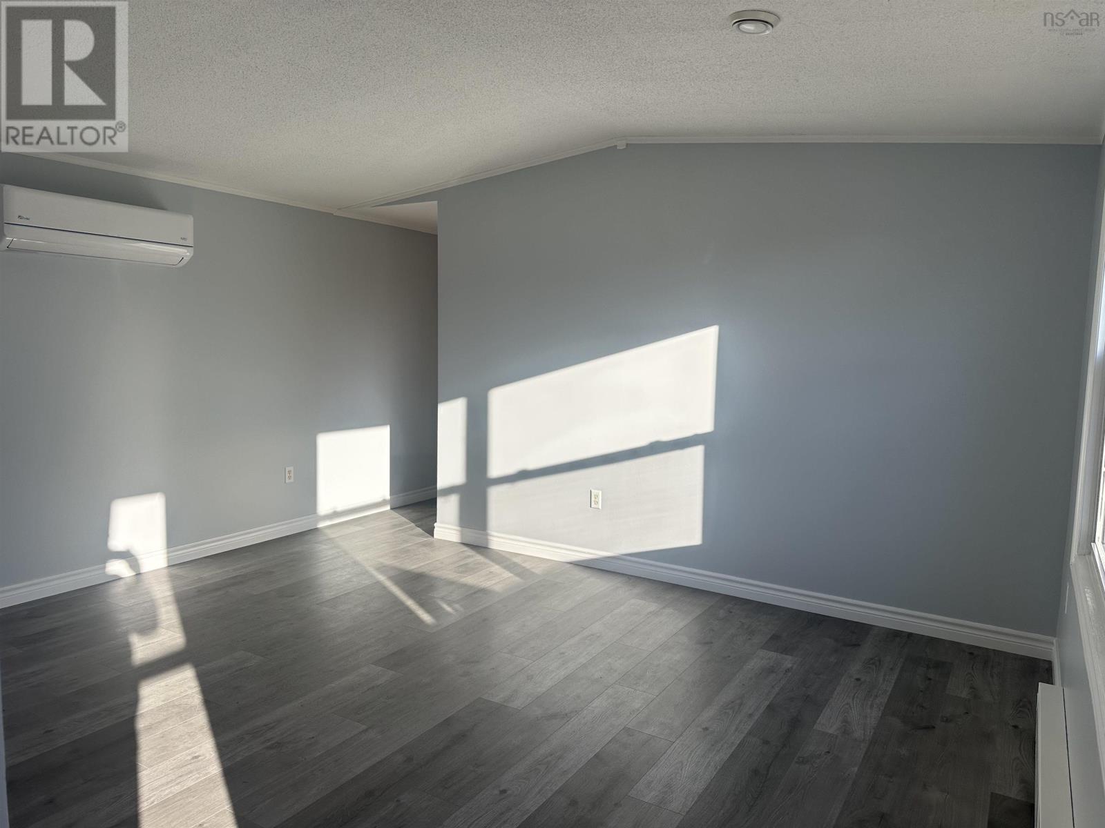 5 Sadler Street, Port Hastings, Nova Scotia  B9A 1L8 - Photo 21 - 202526927