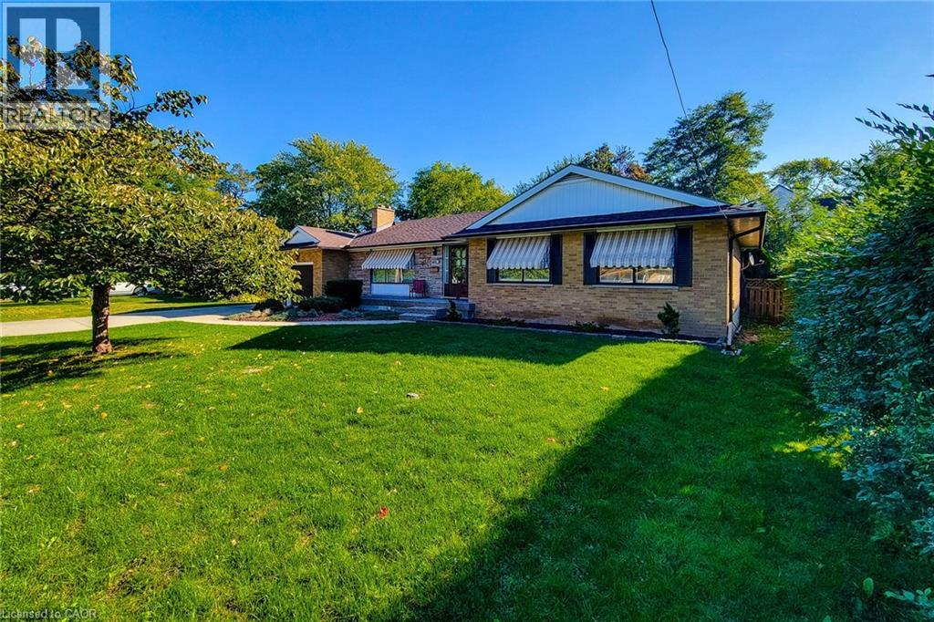 18 Manor Place, Stoney Creek, Ontario  L8G 3S9 - Photo 3 - 40779095