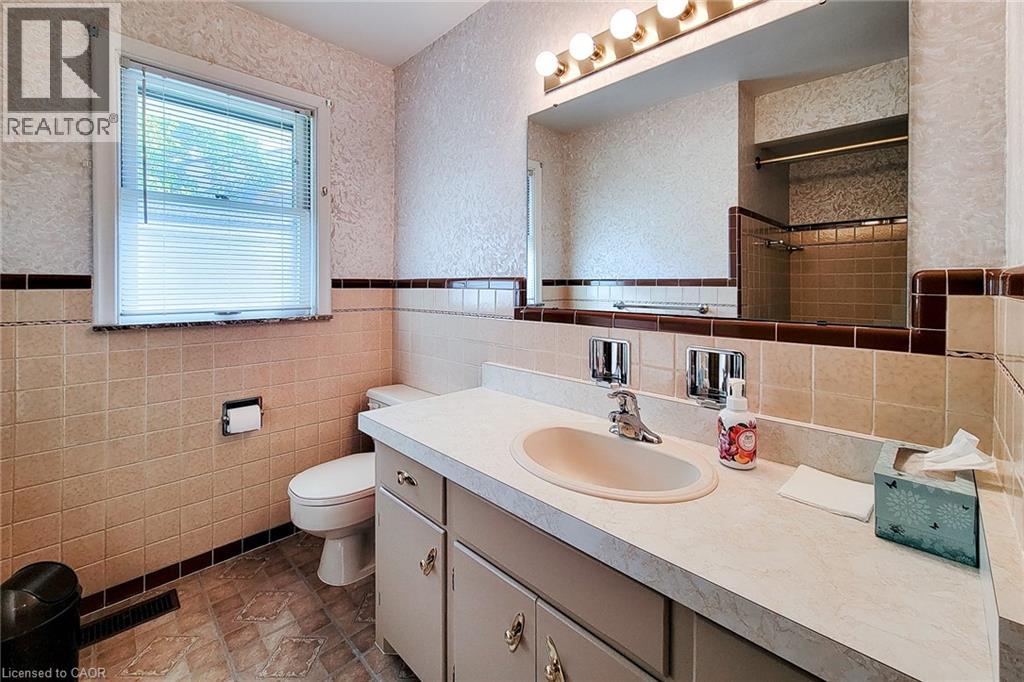 18 Manor Place, Stoney Creek, Ontario  L8G 3S9 - Photo 28 - 40779095