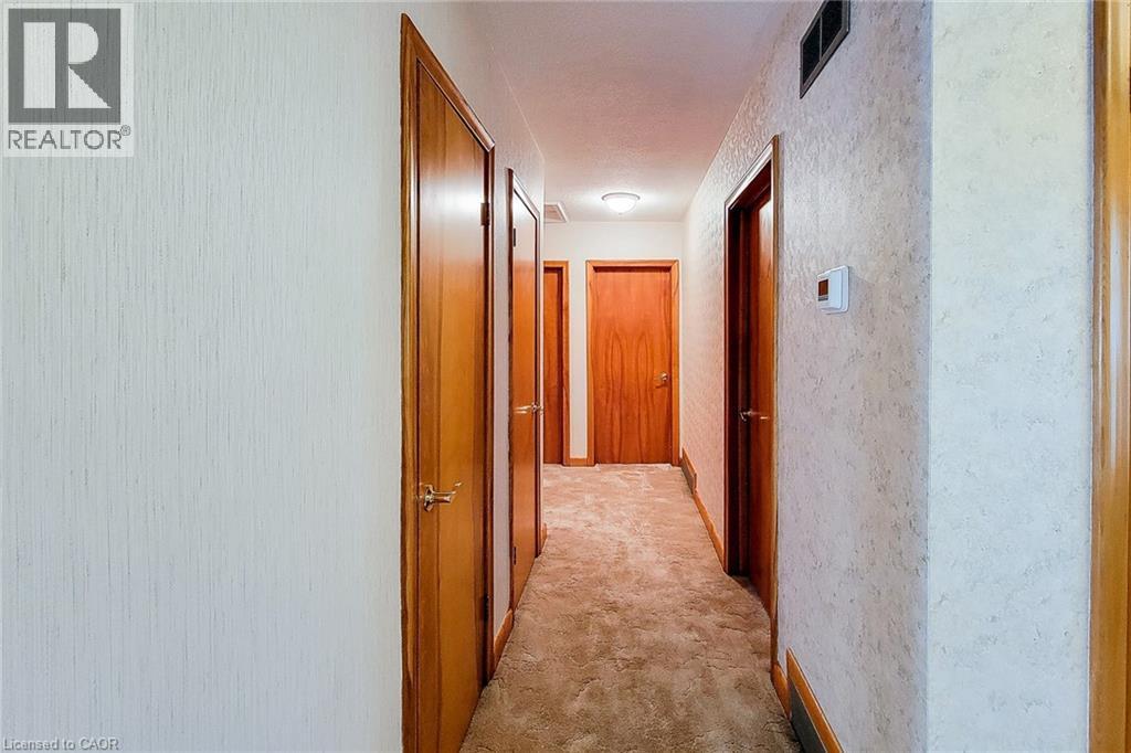 18 Manor Place, Stoney Creek, Ontario  L8G 3S9 - Photo 23 - 40779095