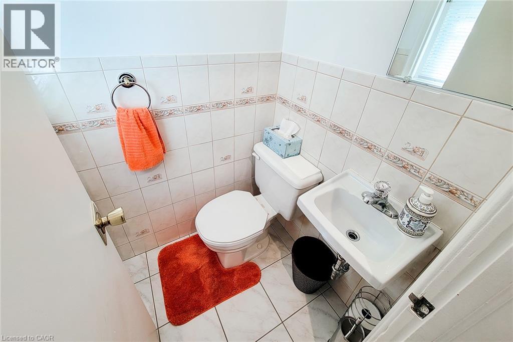 18 Manor Place, Stoney Creek, Ontario  L8G 3S9 - Photo 34 - 40779095