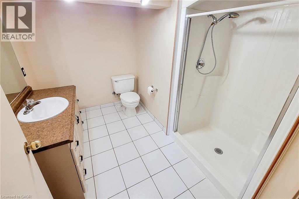 18 Manor Place, Stoney Creek, Ontario  L8G 3S9 - Photo 38 - 40779095