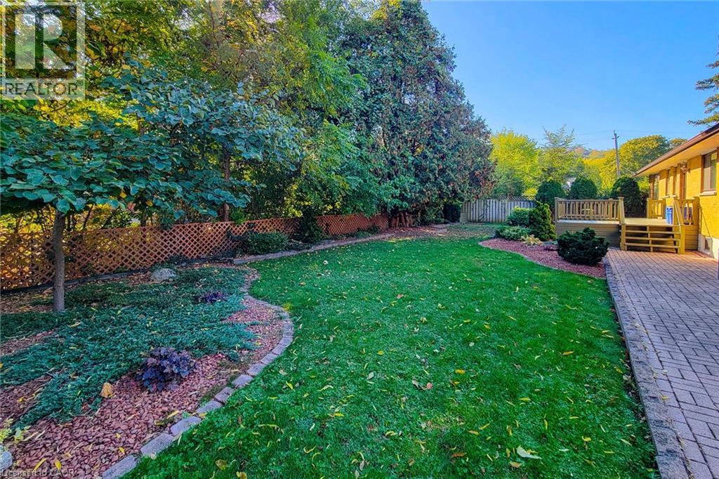 18 Manor Place, Stoney Creek, Ontario  L8G 3S9 - Photo 47 - 40779095