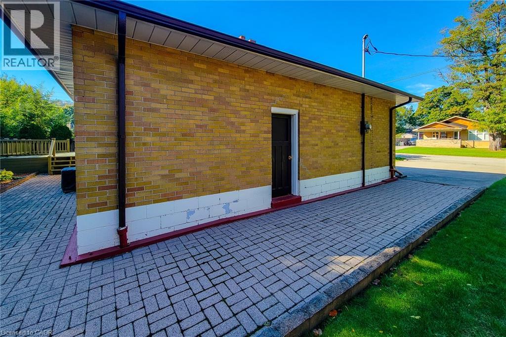 18 Manor Place, Stoney Creek, Ontario  L8G 3S9 - Photo 49 - 40779095