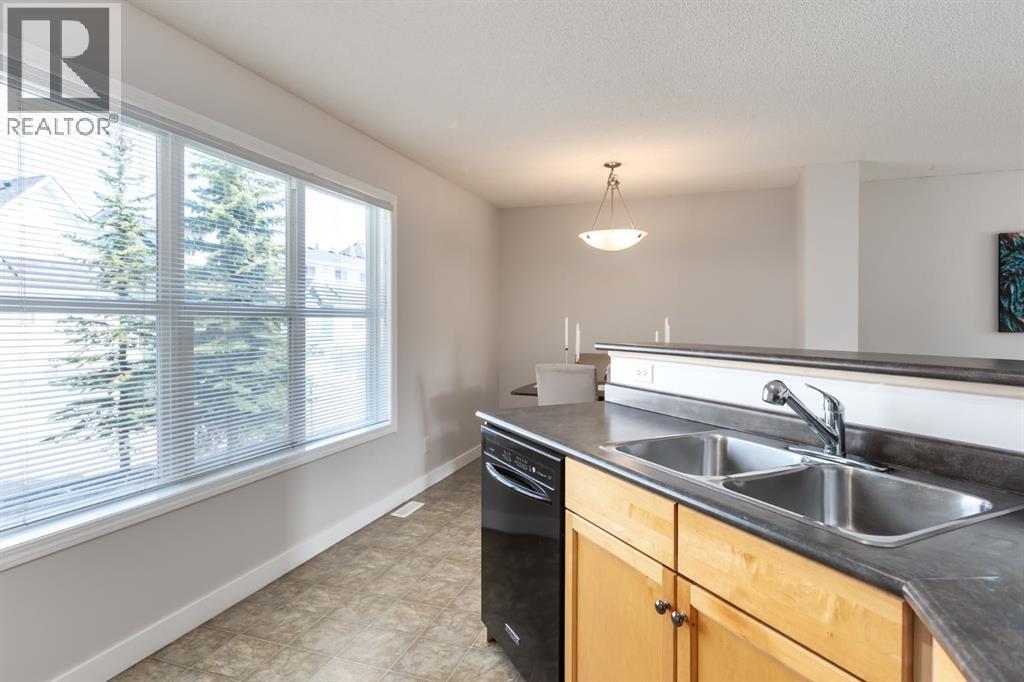 75 Mckenzie Towne Gate Se, Calgary, Alberta T2Z 4G1 - Photo 11 - A2252253