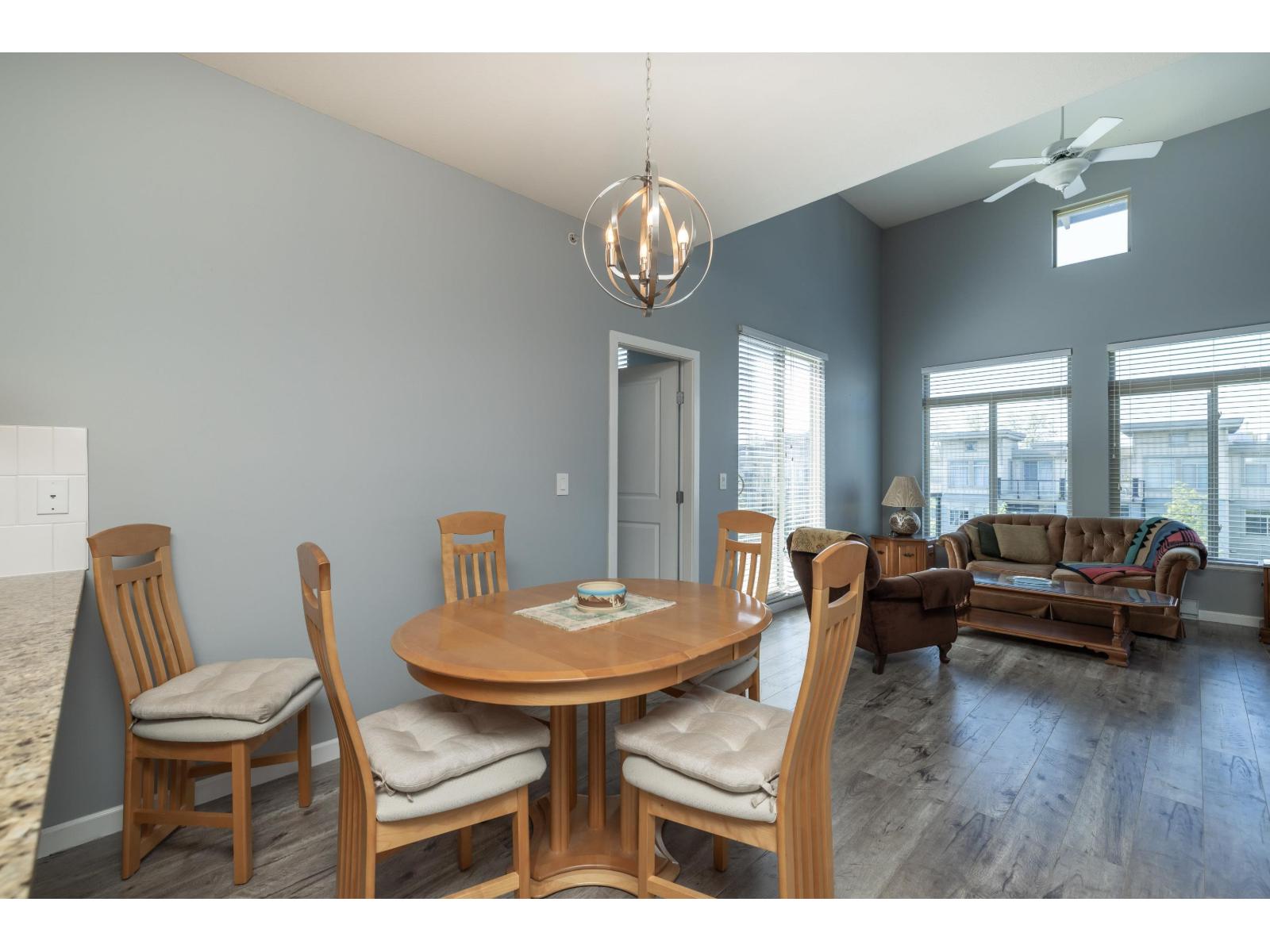 430 15380 102a Avenue, Surrey, British Columbia  V3R 0B3 - Photo 10 - R2993986