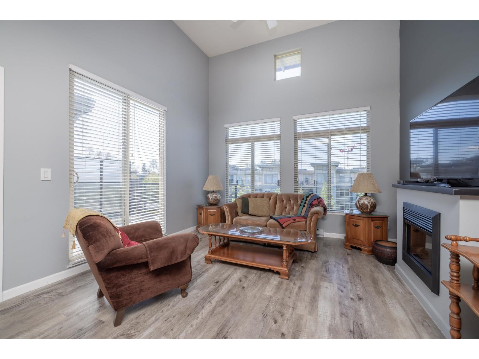 430 15380 102a Avenue, Surrey, British Columbia  V3R 0B3 - Photo 12 - R2993986