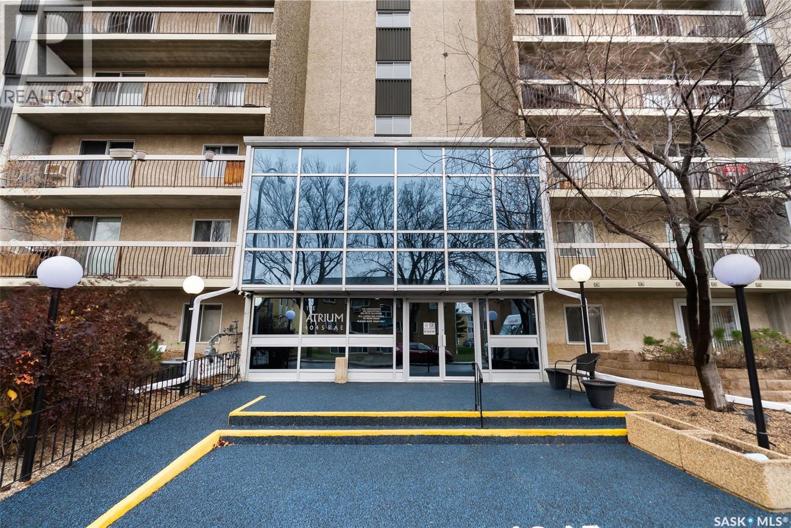 112 4045 Rae Street, Regina, Saskatchewan  S4S 6Y8 - Photo 2 - SK022125