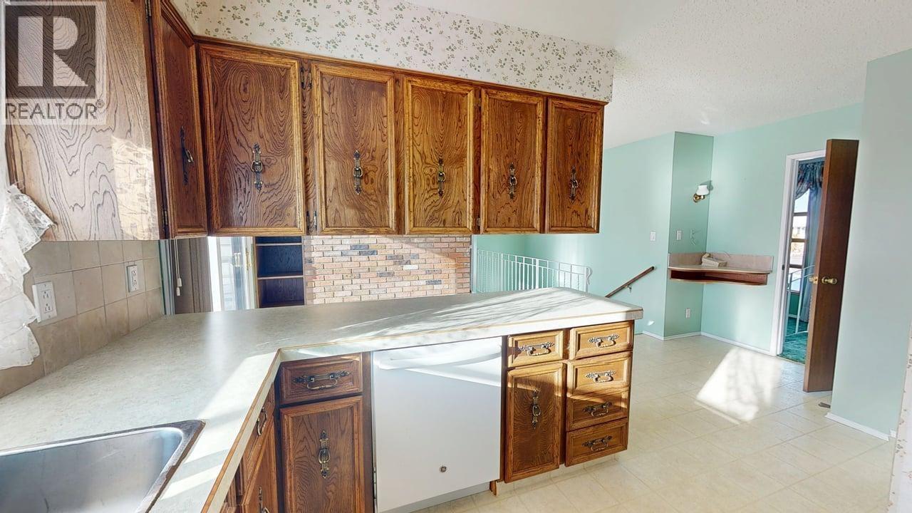 10415 109 Avenue, Fort St. John, British Columbia  V1J 2S2 - Photo 10 - R3063706