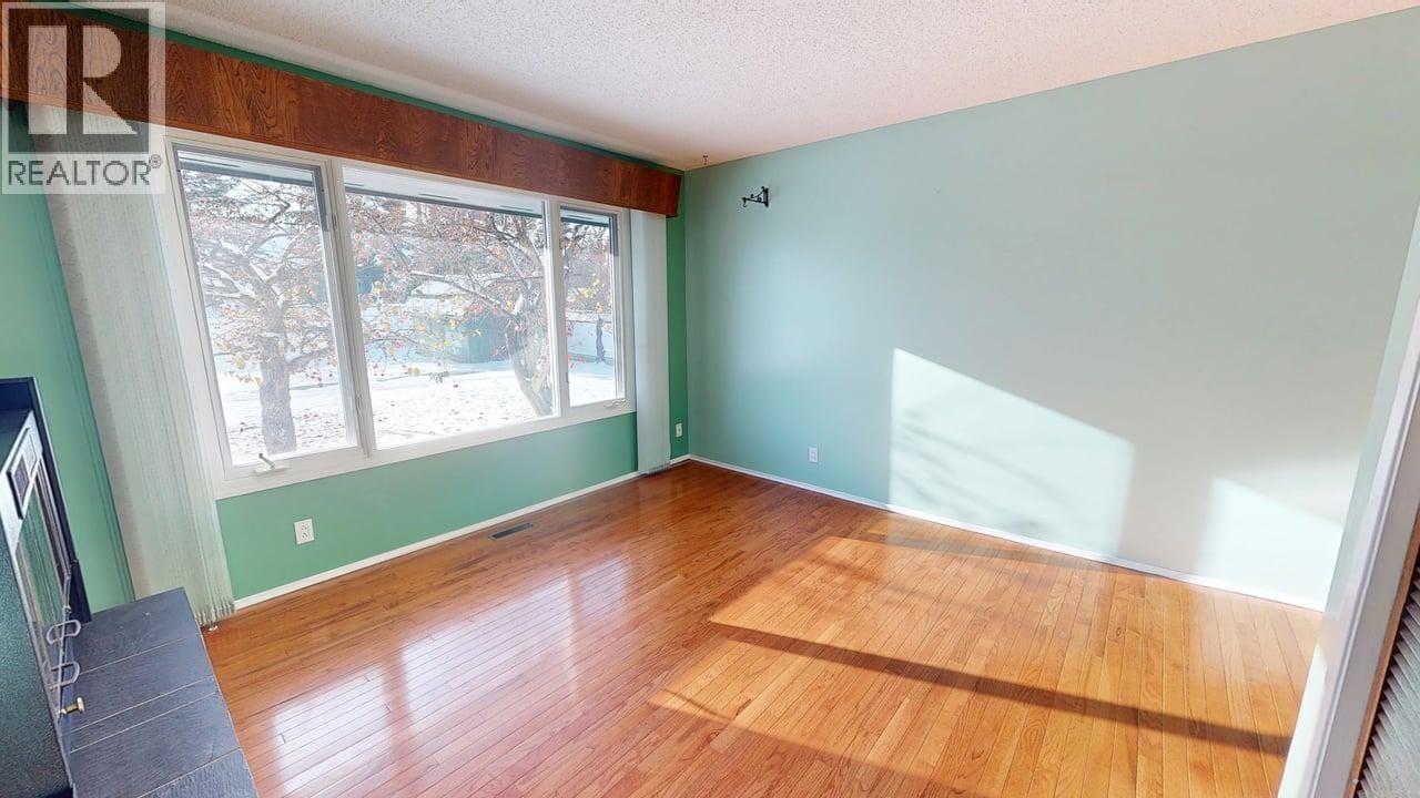 10415 109 Avenue, Fort St. John, British Columbia  V1J 2S2 - Photo 3 - R3063706