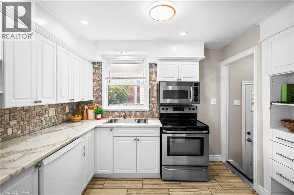 78 West 3rd Street, Hamilton, Ontario  L9C 3K3 - Photo 9 - 40747913