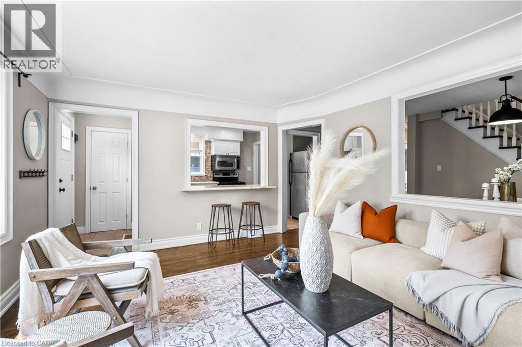 78 West 3rd Street, Hamilton, Ontario  L9C 3K3 - Photo 4 - 40747913