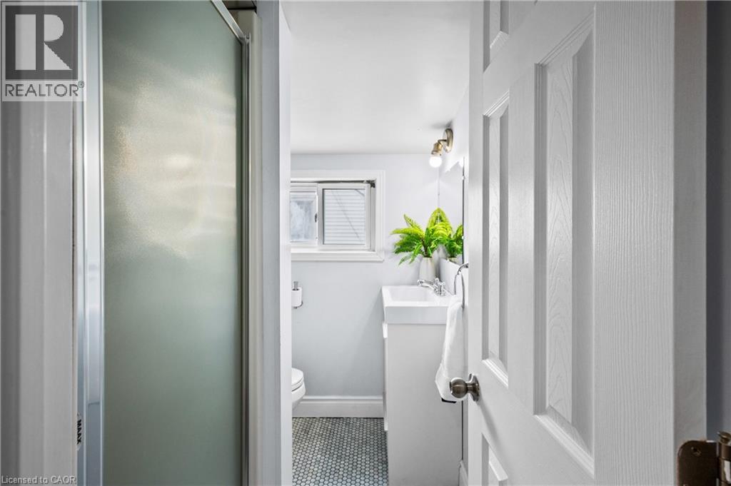 78 West 3rd Street, Hamilton, Ontario  L9C 3K3 - Photo 24 - 40747913