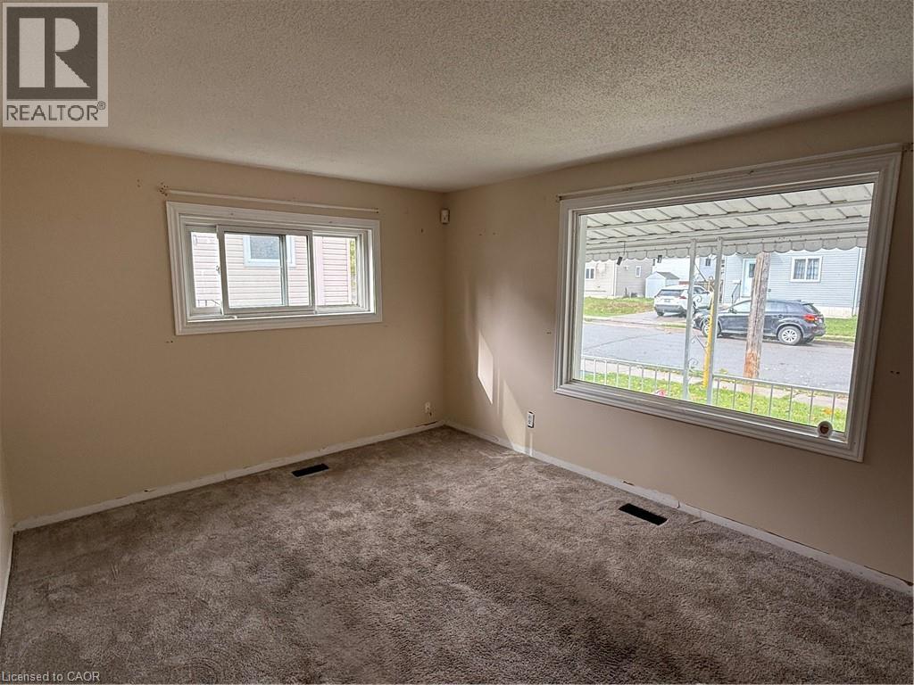 106 Aberdeen Avenue, Brantford, Ontario  N3S 1S3 - Photo 5 - 40761762