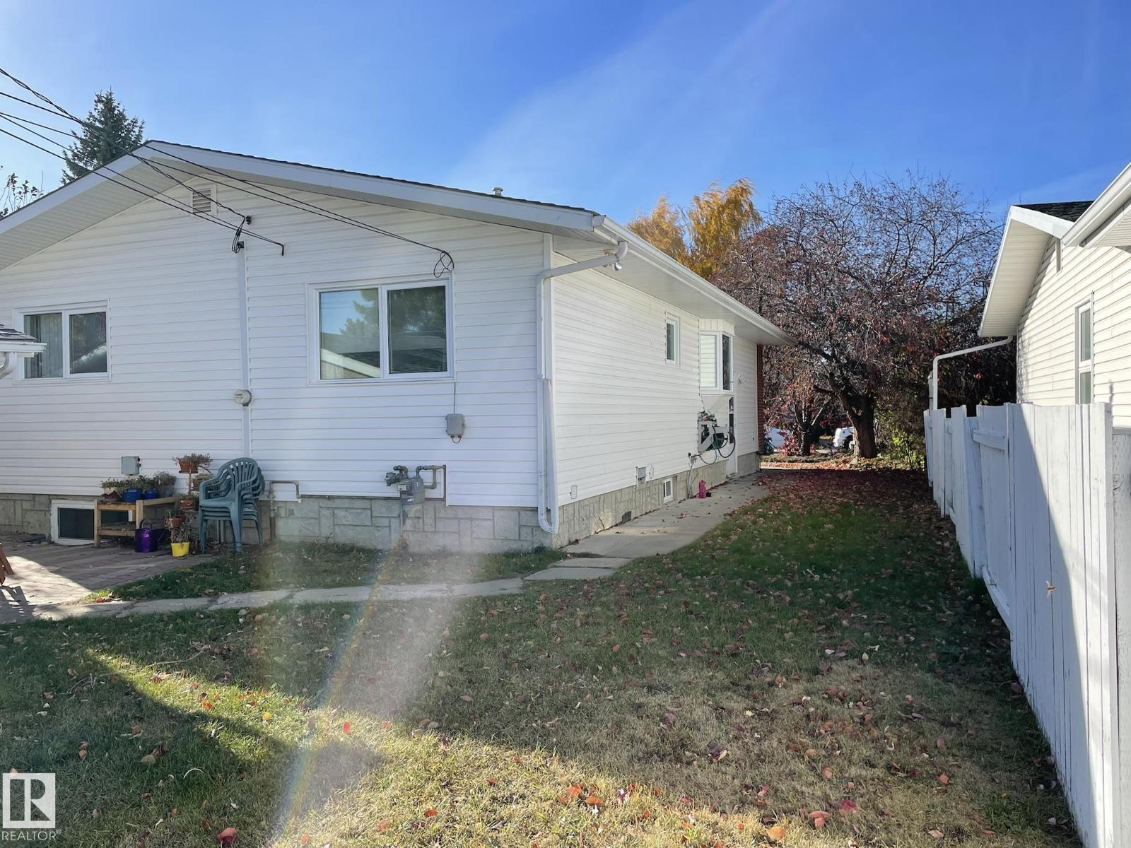 4327 114a St Nw, Edmonton, Alberta  T6J 1N6 - Photo 12 - E4464272