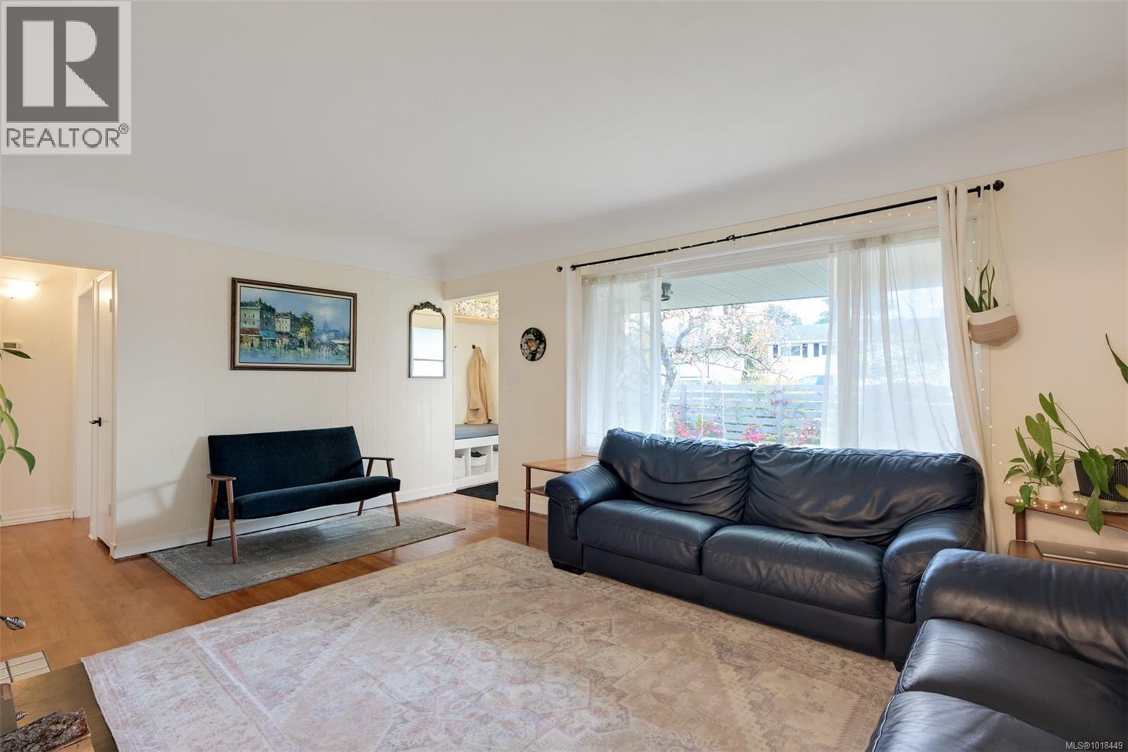 1680 Sheridan Ave, Saanich, British Columbia  V8P 3B3 - Photo 6 - 1018449