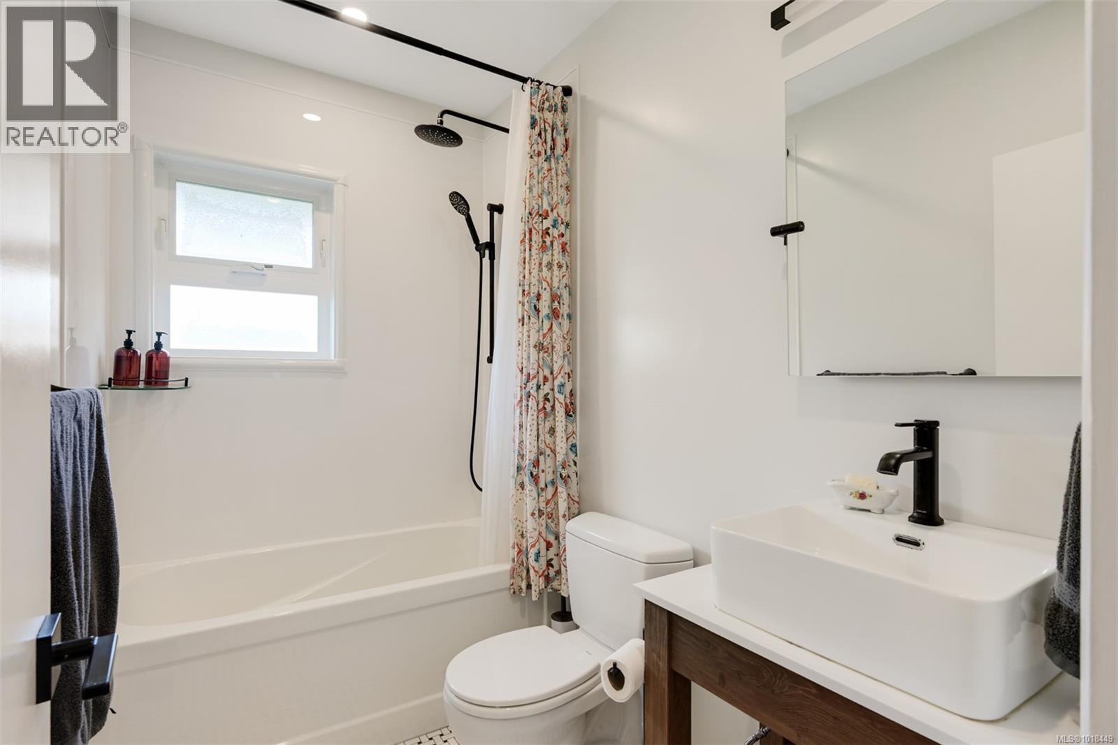 1680 Sheridan Ave, Saanich, British Columbia  V8P 3B3 - Photo 19 - 1018449