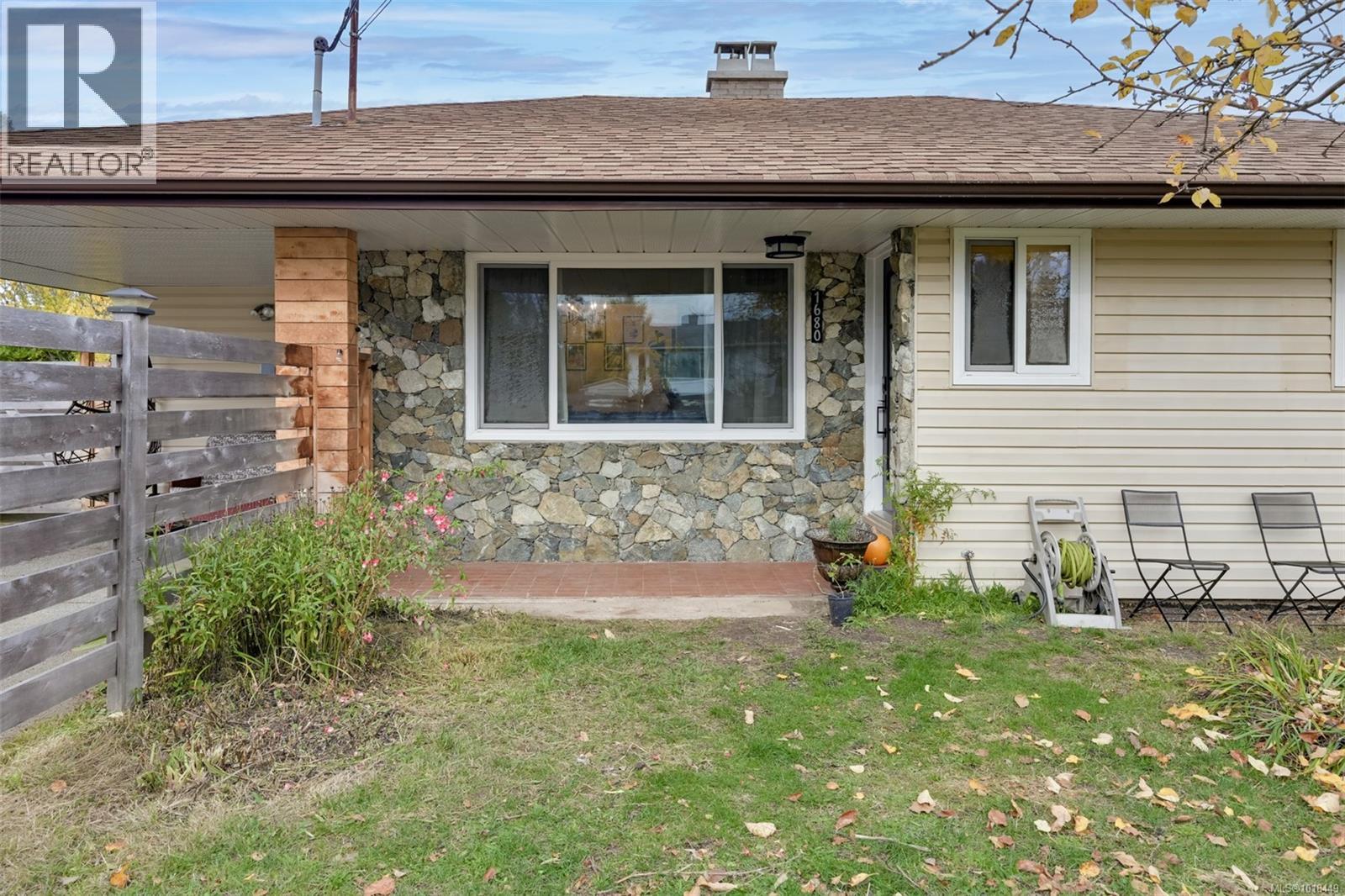 1680 Sheridan Ave, Saanich, British Columbia  V8P 3B3 - Photo 45 - 1018449