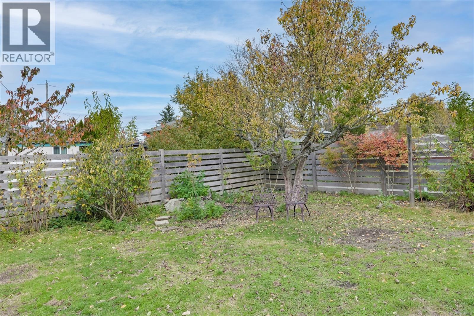 1680 Sheridan Ave, Saanich, British Columbia  V8P 3B3 - Photo 35 - 1018449