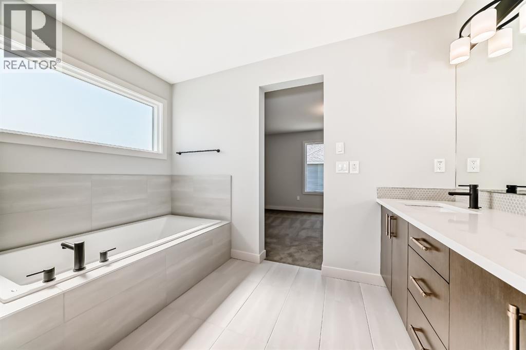 130 Saddlebred Place, Cochrane, Alberta  T4C 3E6 - Photo 28 - A2255726